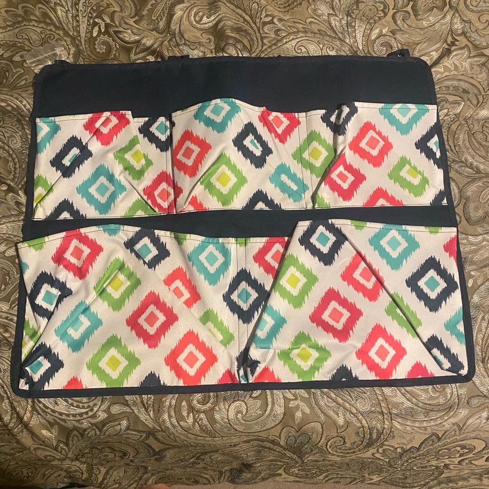 Thirty One Hang-It Pocket Organizer in Candy Corners